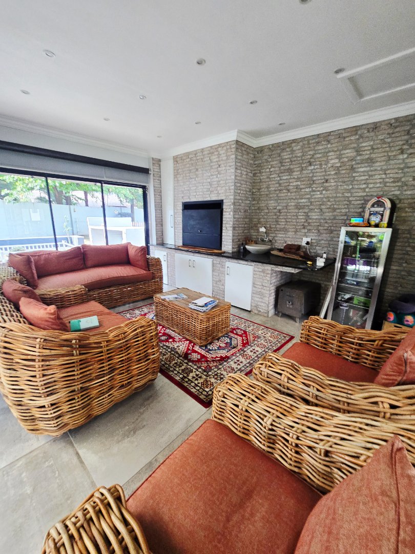 6 Bedroom Property for Sale in Wilkoppies North West